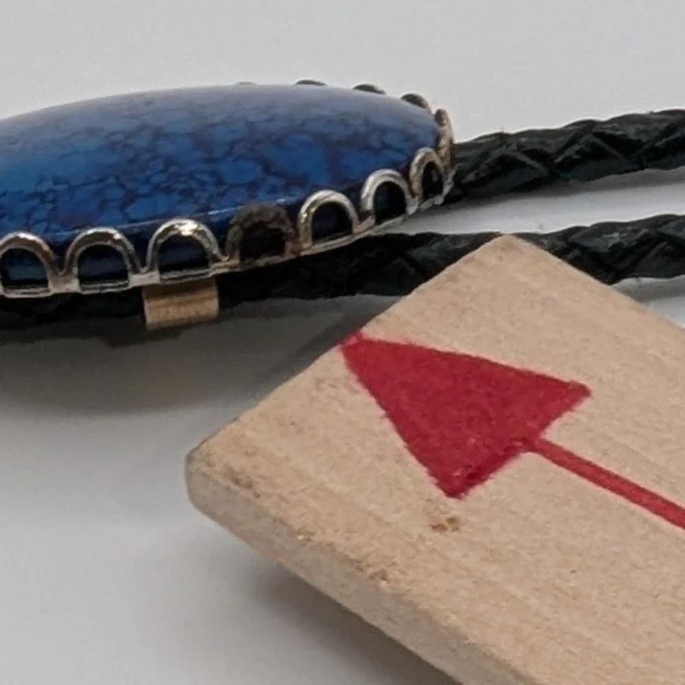 Vintage Western Bolo Tie Blue Faux Turquoise Oval Gold Silver Tone Black Cord‎